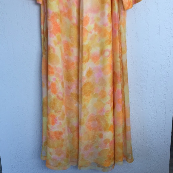 Keyloun Vintage 60”s Hostess Dress - Picture 2 of 12